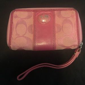 Coach wristlet wallet